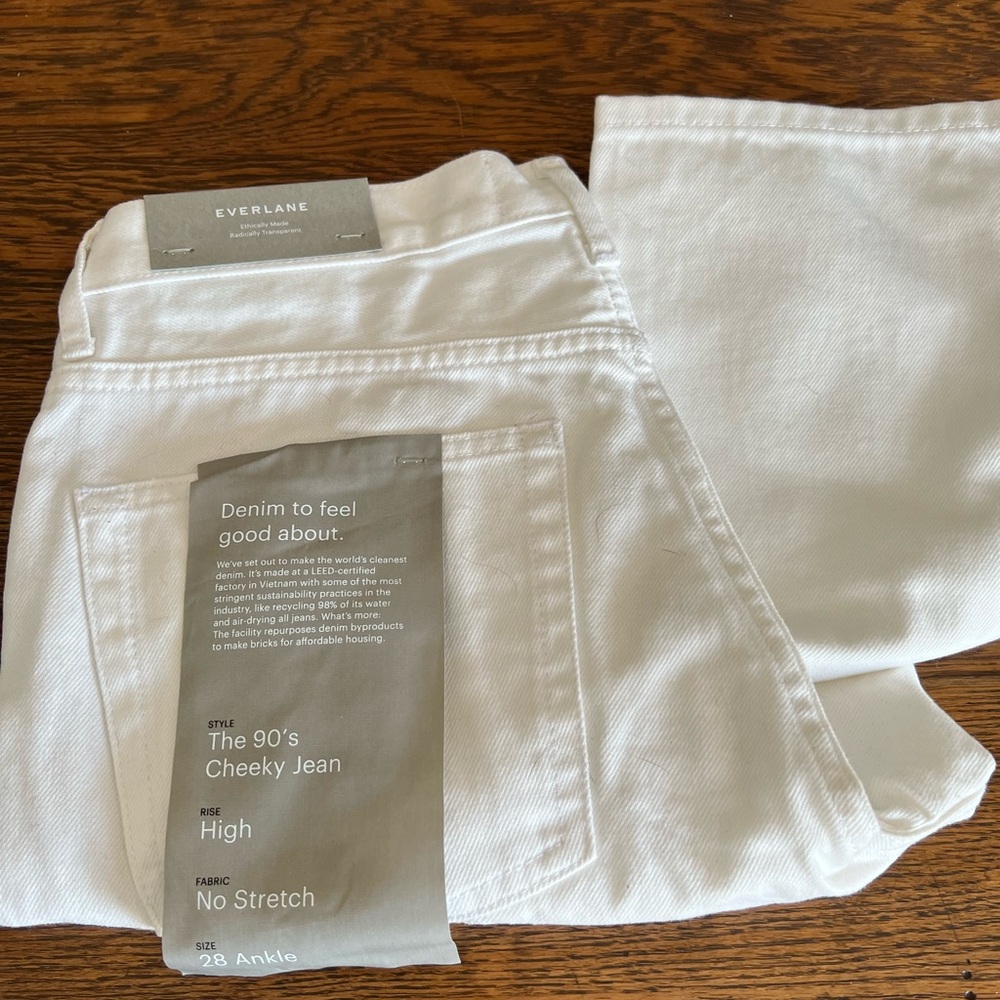 NWT Everlane 90s Cheeky white denim jeans